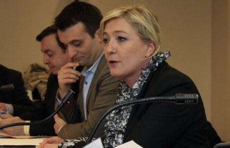 Φλοριάν Φιλιπό: Ο «μάγος» που έκανε πολιτικό λίφτινγκ στη Λεπέν