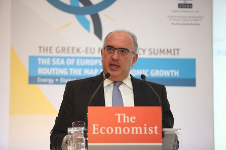 Μ.Παπαδόπουλος: Η τρόικα είναι μαγαζάκι που εξυπηρετεί συμφέροντα