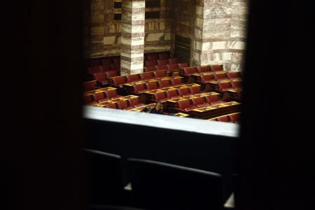 Ερώτηση του ΣΥΡΙΖΑ στην Βουλή για το λαθρεμπόριο τσιγάρων