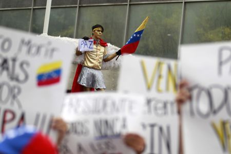 Βενεζουέλα: Παραδόθηκε ο αρχηγός της αντιπολίτευσης