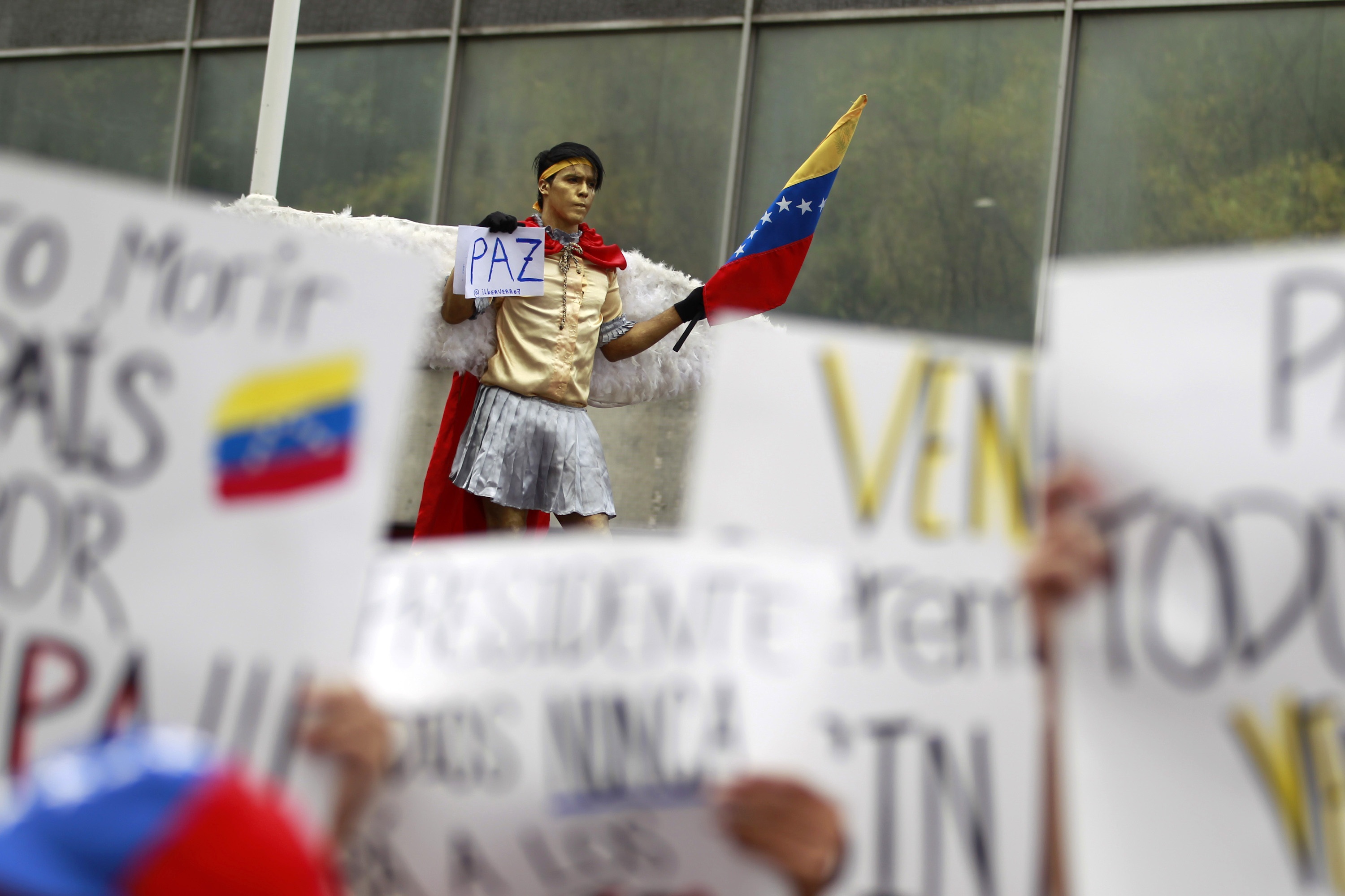 Βενεζουέλα: Παραδόθηκε ο αρχηγός της αντιπολίτευσης