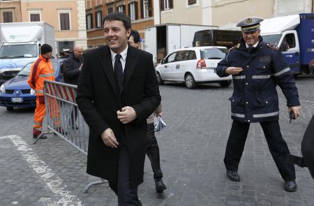 Ιταλία: Αντιμέτωπος με την πρώτη αρνητική δημοσκόπηση ο Ρέντσι