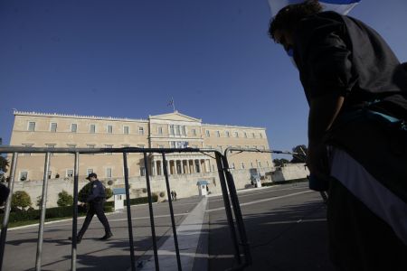 Eurobank: Μέσω της παραγωγικότητας θα βγει η Ελλάδα από την κρίση