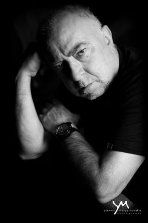 Γιάννης Κούτρας: «Σταυρός του Νότου» στο «Αγγέλων Βήμα»