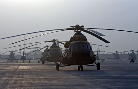 Πέντε νεκροί Αφγανοί στρατιώτες σε αεροπορική επιδρομή της ΙSAF