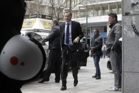 Μπρα-ντε-φερ με Τόμσεν για πρωτογενές πλεόνασμα-διαρθρωτικά