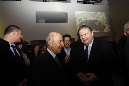 Παρών ο Κώστας Σημίτης στη συνδιάσκεψη της Ελιάς