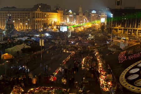 Κίεβο: Ανάμεσα σε νέα κυβέρνηση, ΔΝΤ και τη διαμάχη Ρωσίας-Δύσης