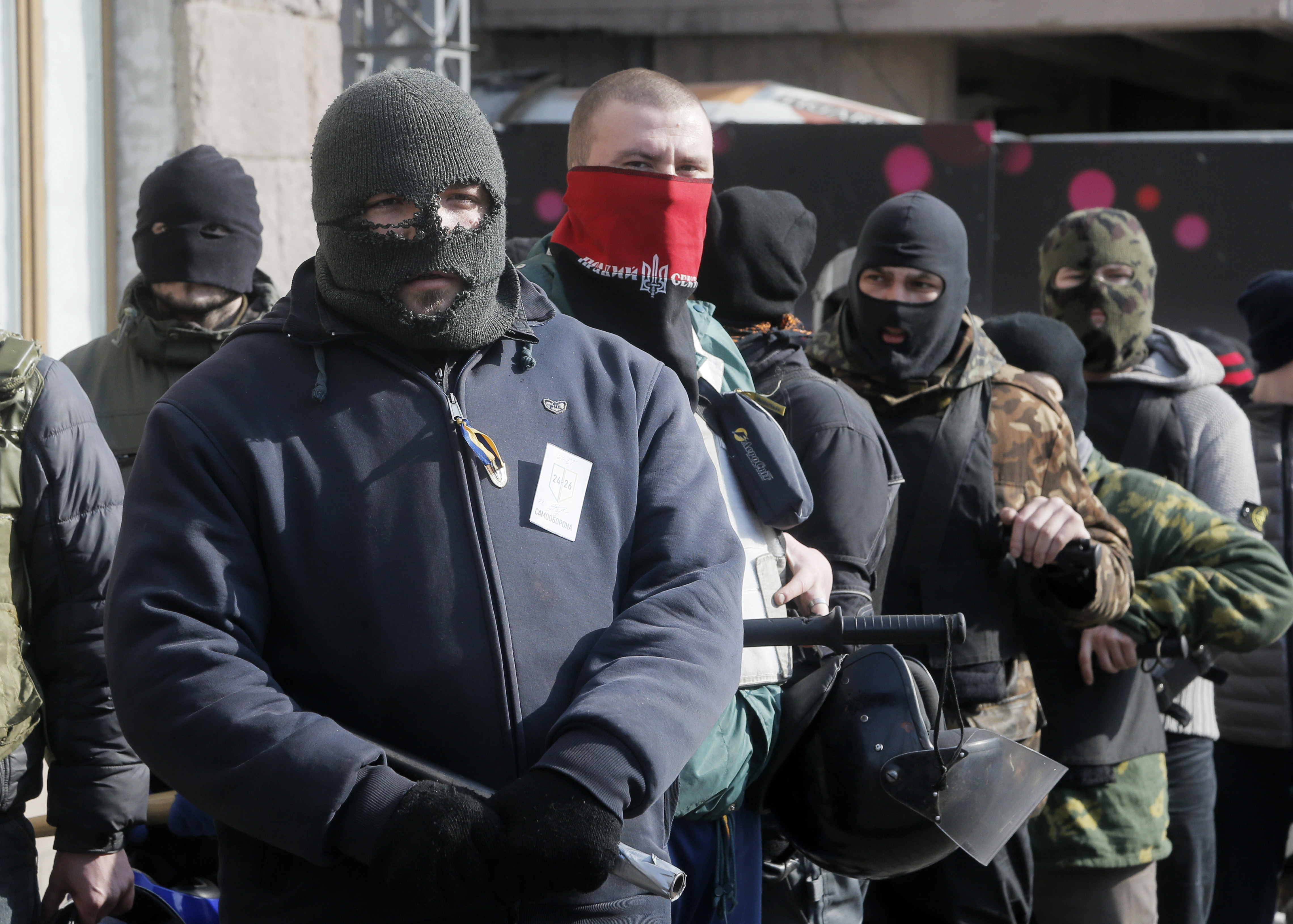 Ο ΣΥΡΙΖΑ καταγγέλλει επιθέσεις νεοναζί εις βάρος Ελλήνων της Ουκρανίας