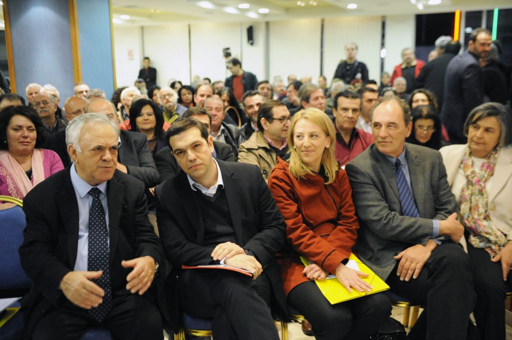 Τσίπρας: Υποσχέσεις σε μικρομεσαίες για ρύθμιση χρεών και ελαφρύνσεις