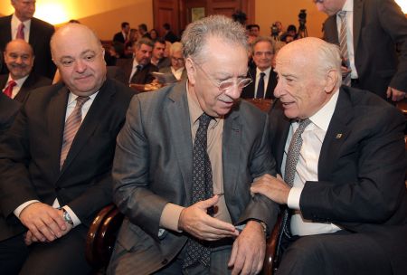 Σάλλας: Ιστορικής σημασίας οι αυξήσεις κεφαλαίου Alpha και Πειραιώς