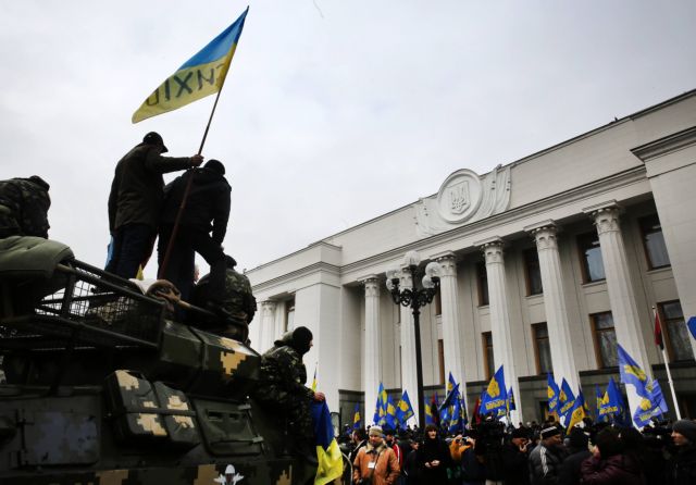 Ρούβλια, υποσχέσεις και αίμα στην Ουκρανία