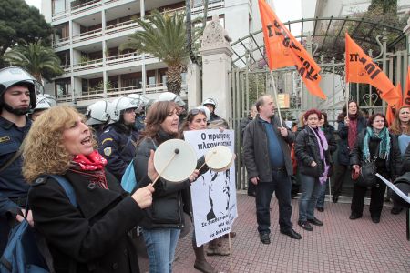 Σε καθεστώς διαθεσιμότητας έχουν τεθεί 12.799 δημόσιοι υπάλληλοι