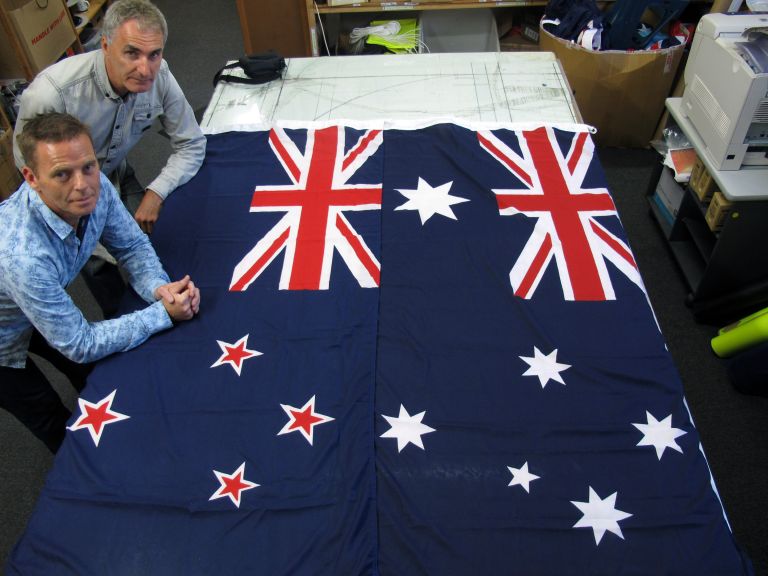 Υπερήφανοι για τη σημαία τους δηλώνουν οι Αυστραλοί | tovima.gr