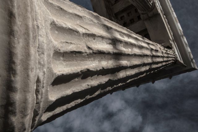 Βράχο, βράχο το γλυπτό μου