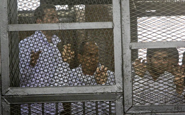 Αίγυπτος: Συνεχίζεται η δίκη 20 δημοσιογράφων του al Jazzera | tovima.gr