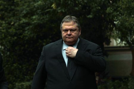 Προβληματισμός στο ΠαΣοΚ για την άνοδο που παρουσιάζει το Ποτάμι