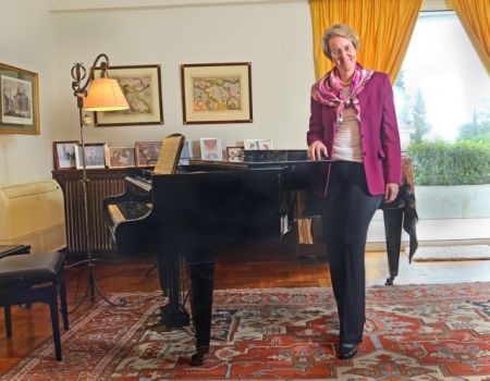 Οι Πρέσβεις ανεβαίνουν στον «Παρνασσό»