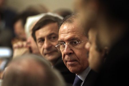 Λαβρόφ: «Η ουκρανική κυβέρνηση παίρνει εντολές από ακραίους»