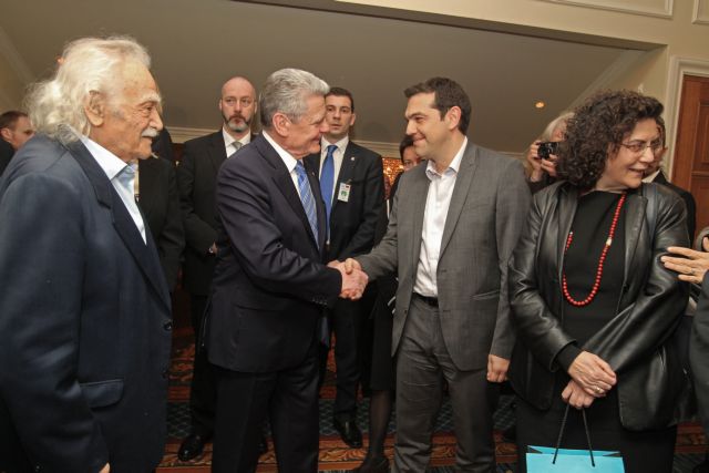 Τσίπρας:Εθεσε λιτότητα και γερμανικές αποζημιώσεις στον Γκάουκ