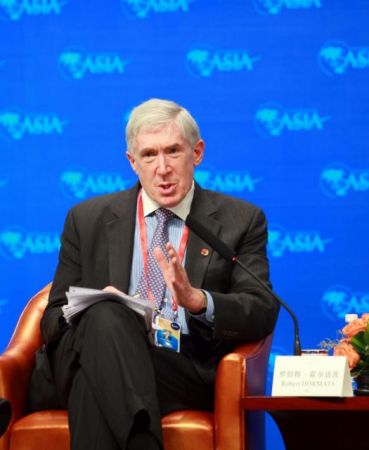 Ρόμπερτ Χόρματς: Παγκόσμιο ενεργειακό κέντρο η Μεσόγειος