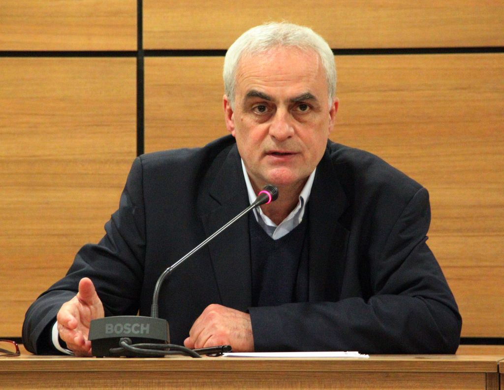 Αιχμές Βουδούρη-Παραστατίδη κατά της πρωτοβουλίας των «οκτώ»