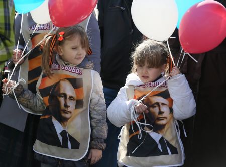 «Διακήρυξη ανεξαρτησίας» ψήφισε η Βουλή της Κριμαίας