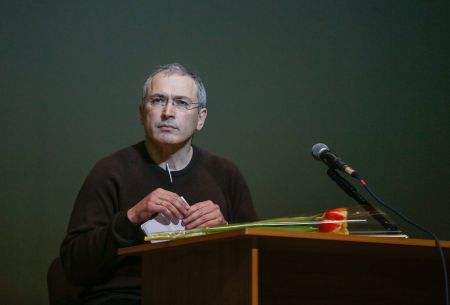 Ελβετία: Αίτημα για μόνιμη εγκατάσταση υπέβαλε ο Χοντορκόφσκι