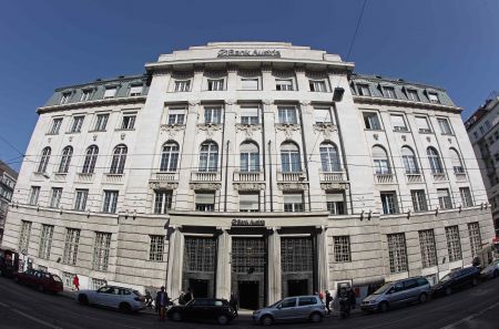 Σόιμπλε: Επισημαίνει ασάφειες στον καθορισμό των εισφορών στον SRM