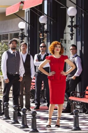 Half Note: Penny & The Swingin Cats με τον Adam Levy