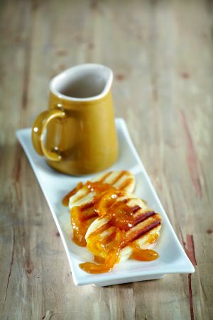 Χαλούμι σχάρας με σάλτσα από πορτοκάλι και κύμινο