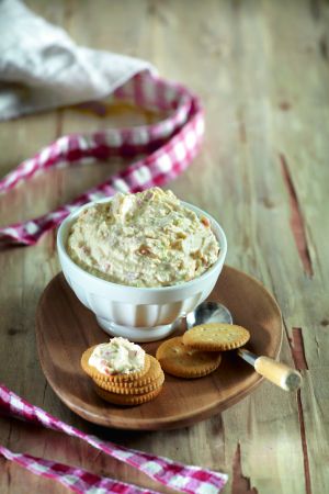 Φέτα χτυπητή με τσίλι και σκόρδο