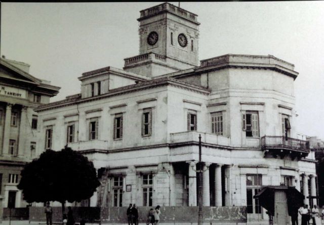 Το παλιό Ρολόι στον προεκλογικό αγώνα του Πειραιά