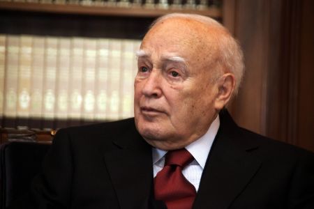 Εθνική ενότητα το μήνυμα Παπούλια στους απόδημους για την 25η Μαρτίου