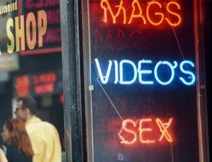 Λονδίνο: Συνέδριο για πορνογραφία εξοργίζει τους πορνοστάρ