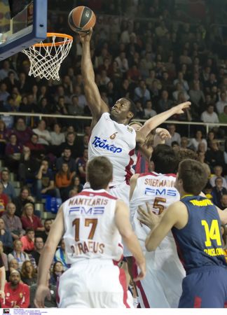 Μπάσκετ – Ευρωλίγκα:  Μπαρτσελόνα – Ολυμπιακός 70 – 58