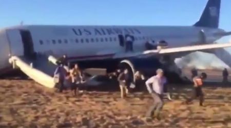 Ατύχημα σε αμερικανικό αεροσκάφος στη Φιλαδέλφεια