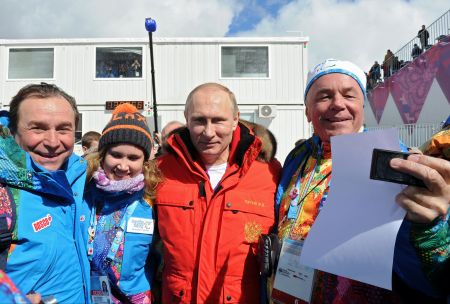 Πούτιν προς Μέρκελ: «Νόμιμο» το δημοψήφισμα