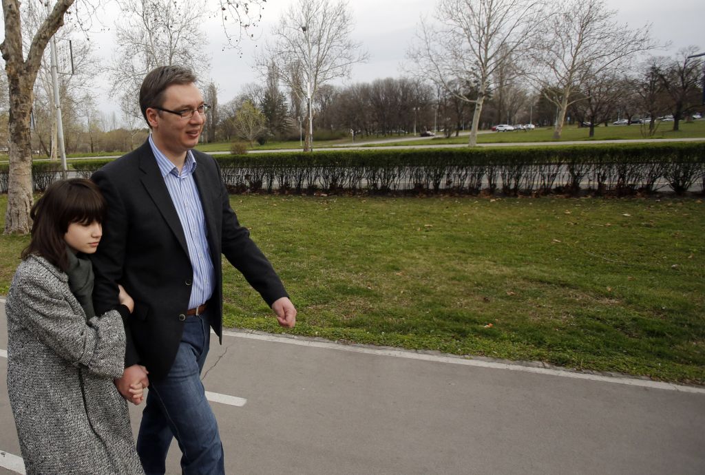 Σερβία: Νίκη Βούτσιτς στις προεδρικές εκλογές δείχνουν τα exit polls