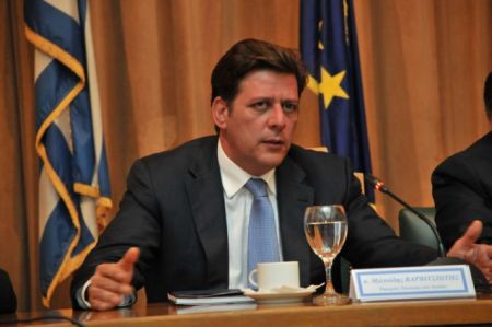 Βαρβιτσιώτης:Δεν συμφέρει κανέναν η αλλαγή του νόμου για τα πληρώματα