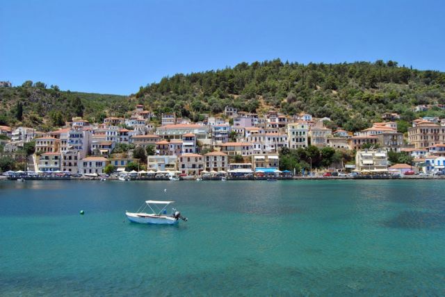 Τα έργα επέκτασης στο λιμάνι Γυθείου επιθεώρησε ο Βαρβιτσιώτης