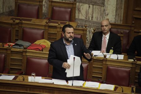 Κεγκέρογλου: Μπίζνες βουλευτή Χρυσής Αυγής με Γιατρούς του Κόσμου