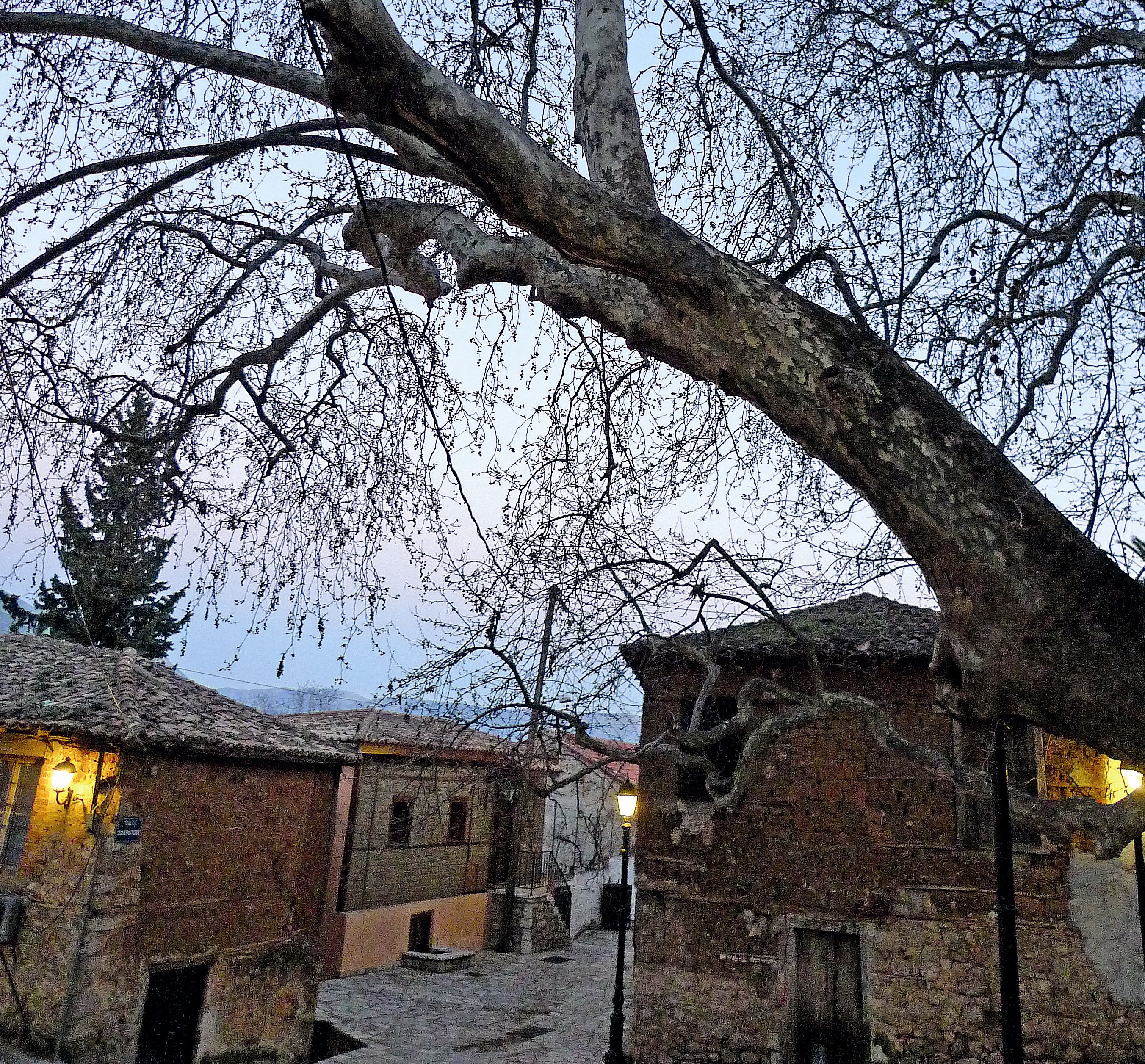 Αμφισσα: Τα στοιχειά άλλων καιρών