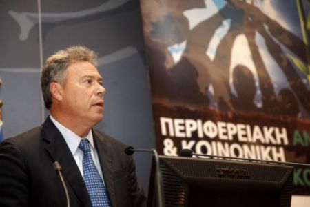 Γιάννης Σγουρός:  «Η Δούρου δε γνωρίζει τα θέματα της Περιφέρειας»