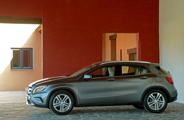 Mercedes-Benz GLA 200 CDI: Αναγραμματισμός
