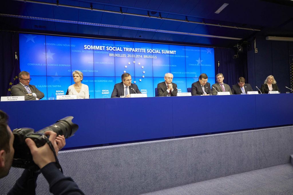 Σαμαράς:Δυσφορία για τη στάση βουλευτών ΝΔ – ΠαΣοΚ για το γάλα