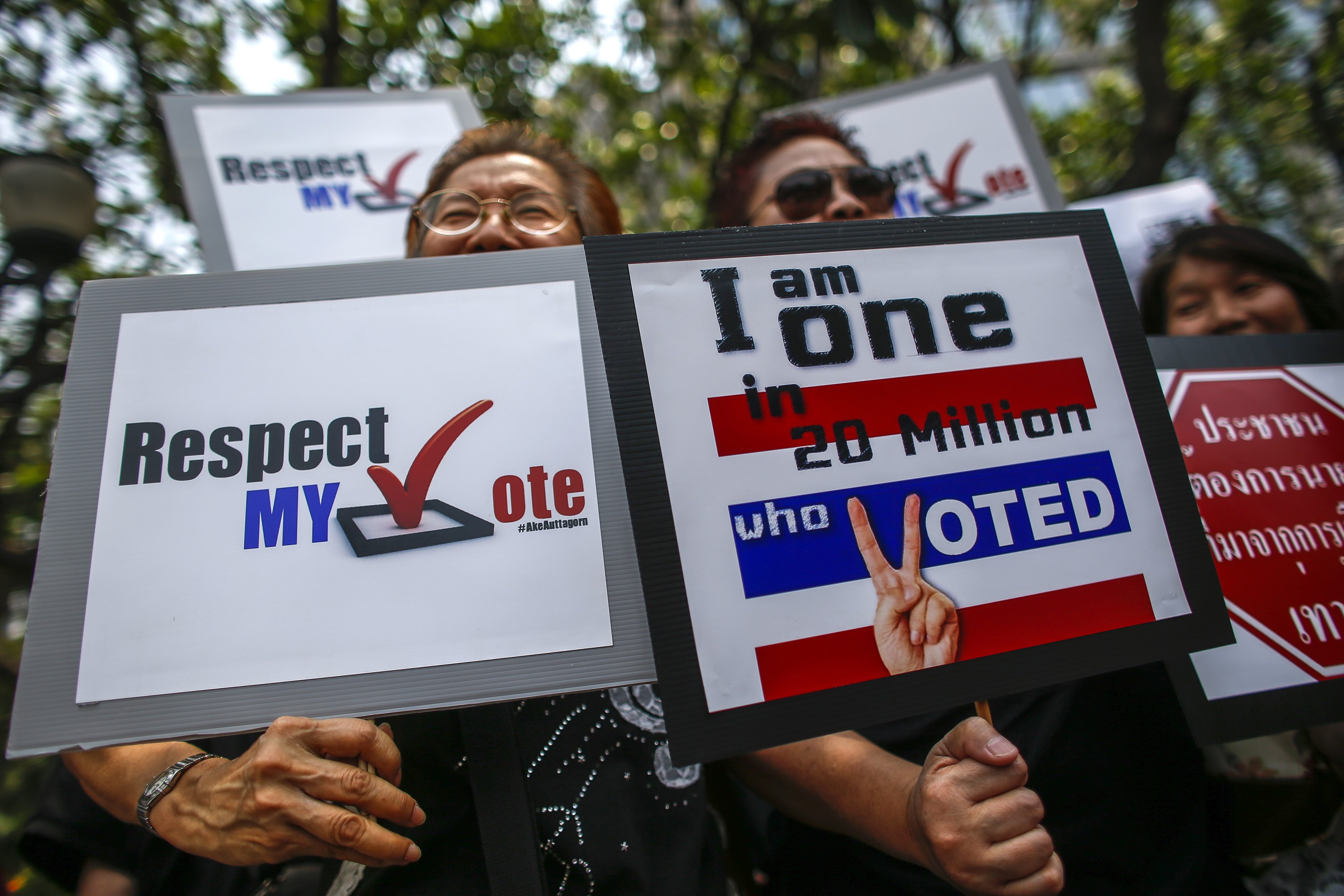 Αντισυνταγματικές κρίθηκαν οι πρόωρες εκλογές στη Ταϊλάνδη