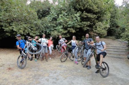 Schneider Electric: Οραμα, έμπνευση και… τουρνουά τάβλι