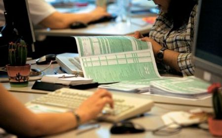 Λήγει σήμερα η προθεσμία υποβολής των φορολογικών δηλώσεων