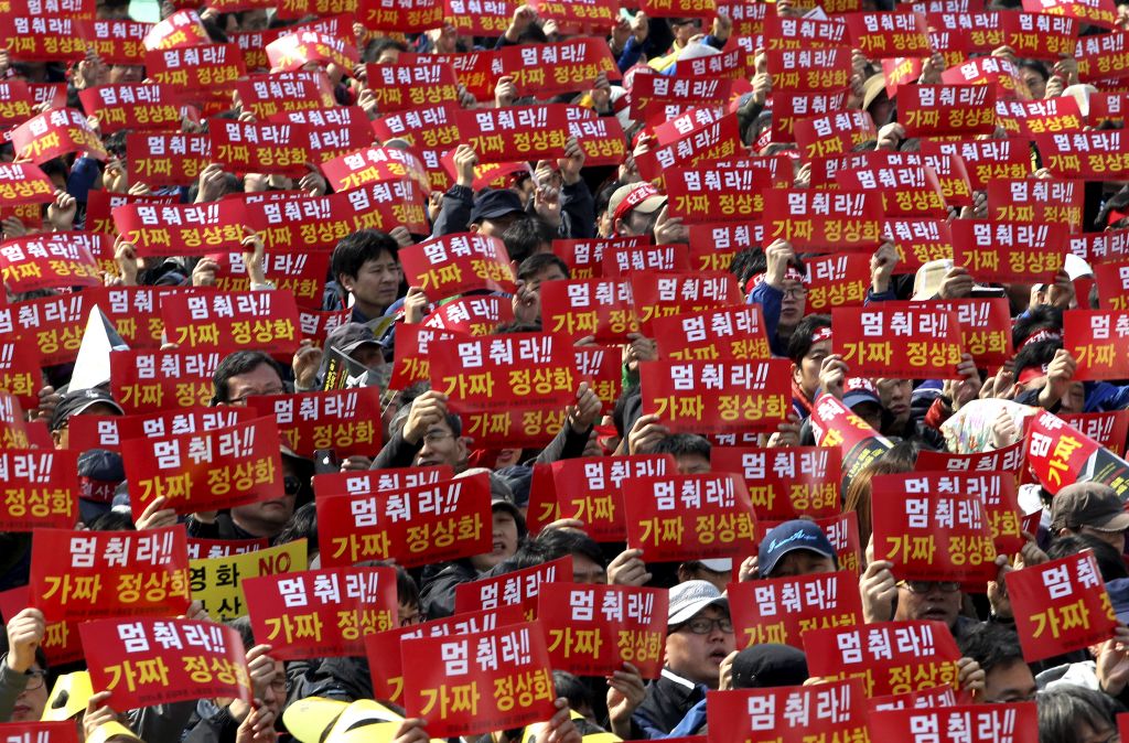 Β. Κορέα: Δεύτερος γύρος εκτόξευσης πυραύλων